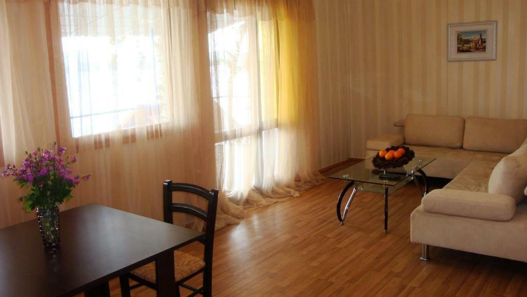 Комплекс Белите Къщи Shtarkelovo Gnezdo מראה חיצוני תמונה